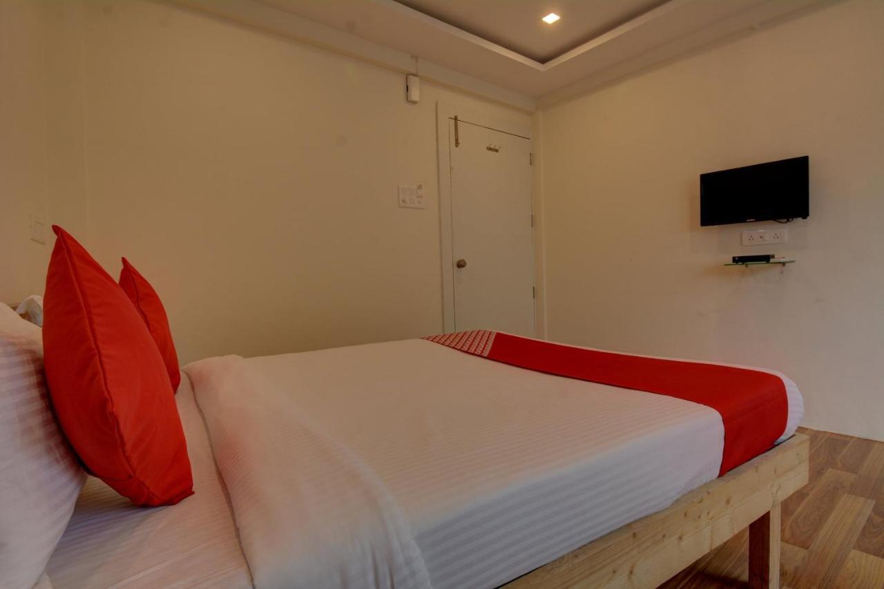 Oyo Flagship 47178 Pakko Inn Pune Exterior photo